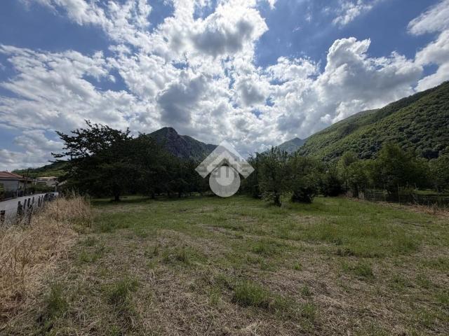 Terreno in vendita a Cervinara, Campania