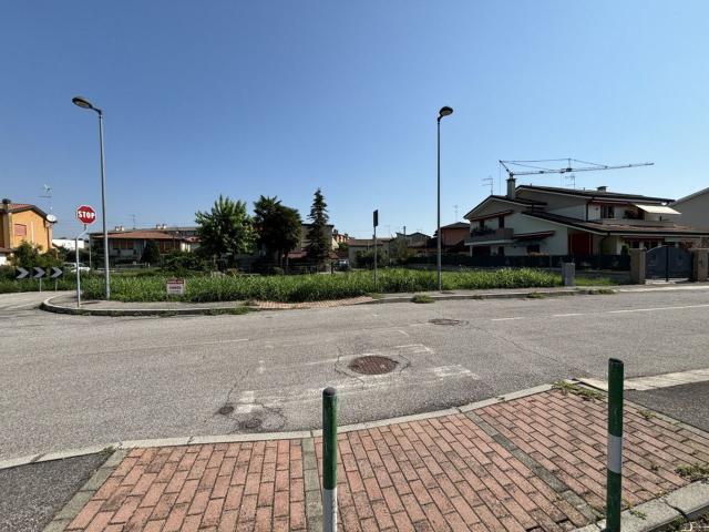 Terreno in vendita a Anguillara Veneta, Veneto