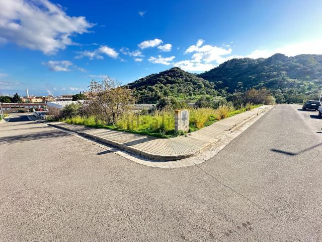 Terreno in vendita a Sarroch, Sardigna/Sardegna