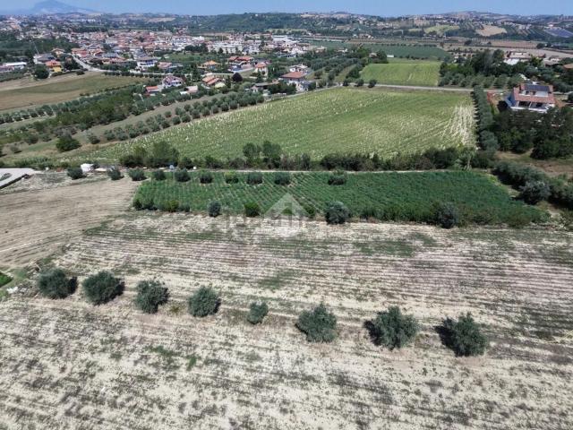 Terreno in vendita a Unione dei Comuni della Val Vibrata, Sant'omero