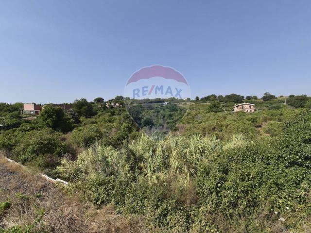 Terreno in vendita a Loreto, Acireale