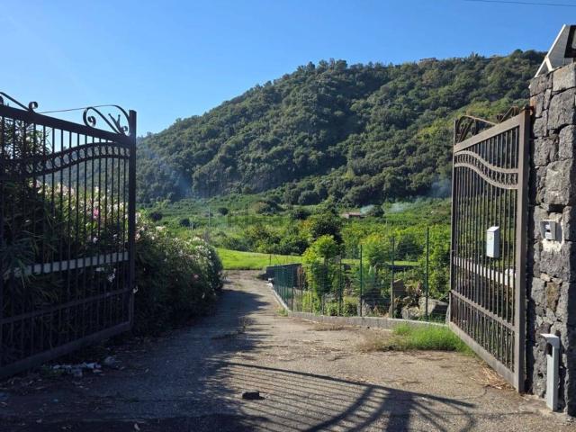 Terreno in vendita a Santa Tecla, Acireale