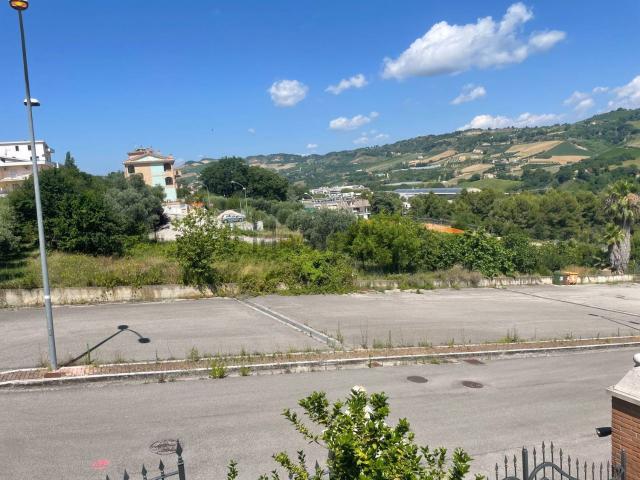 Terreno in vendita a Ponterotto, Marche