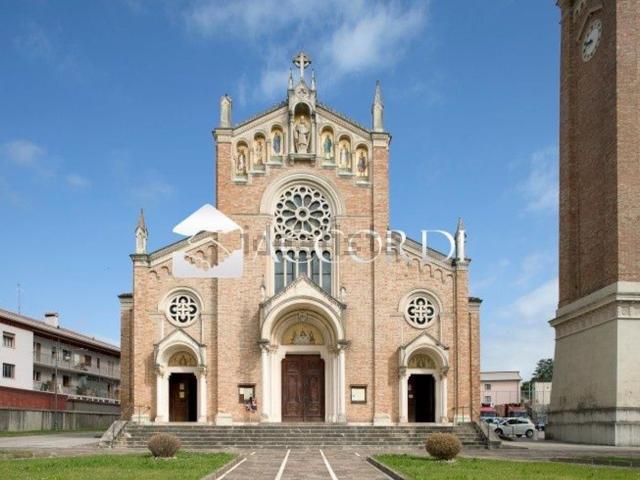Terreno in vendita a Cornuda, Treviso