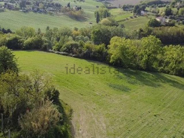 Terreno in vendita a Centro storico, Marche