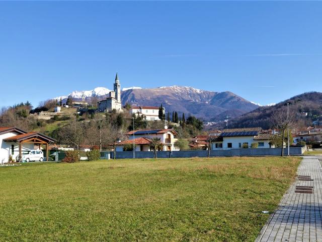 Terreno in vendita a Artegna, Friuli-Venezia Giulia