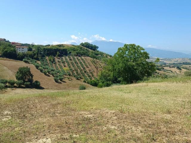 Terreno in vendita a Santa Lucia, Castorano