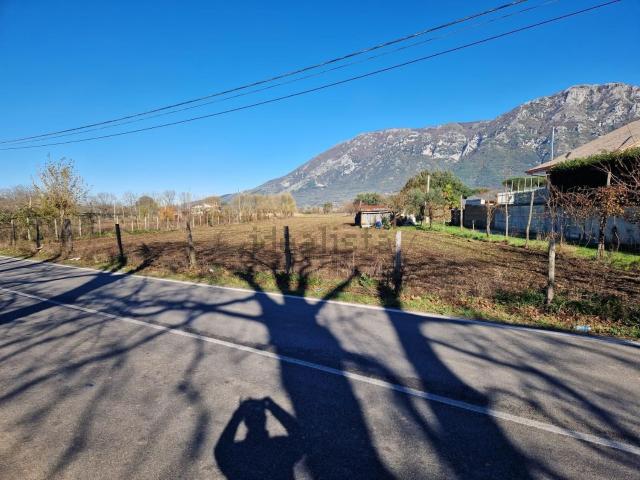 Terreno in vendita a Airola, Campania