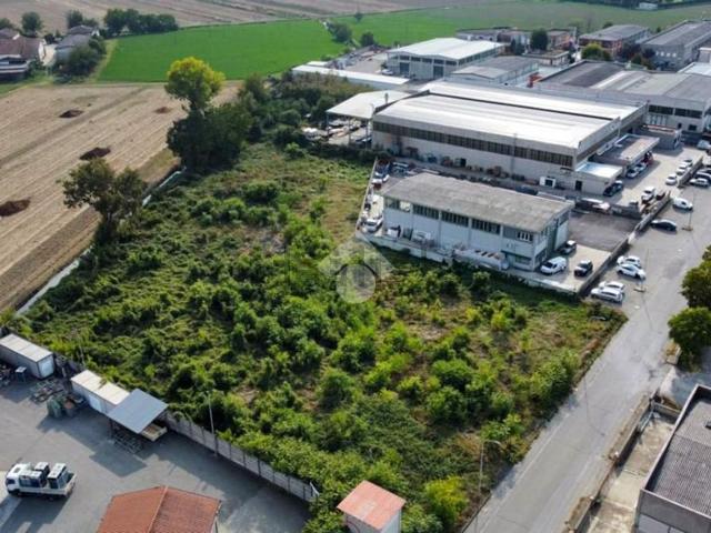 Terreno in vendita a Monticelli D'ongina, Reggio Emilia