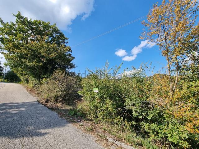 Terreno in vendita a Montefredane, Campania