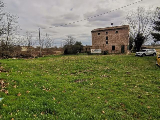 Terreno in vendita a Ferrara, Reggio Emilia