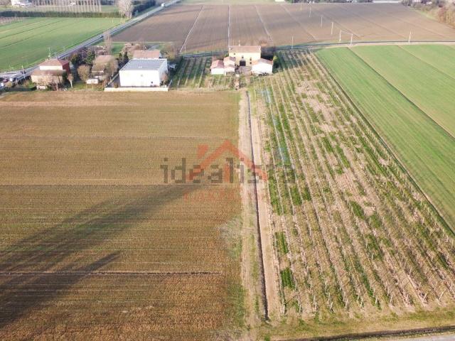 Terreno in vendita a Unione delle Terre d'Argine, Carpi