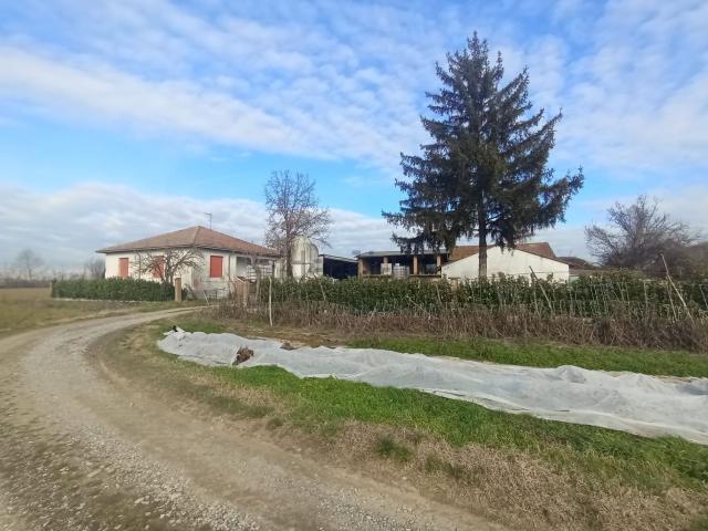 Terreno in vendita a Gragnano Trebbiense, Reggio Emilia
