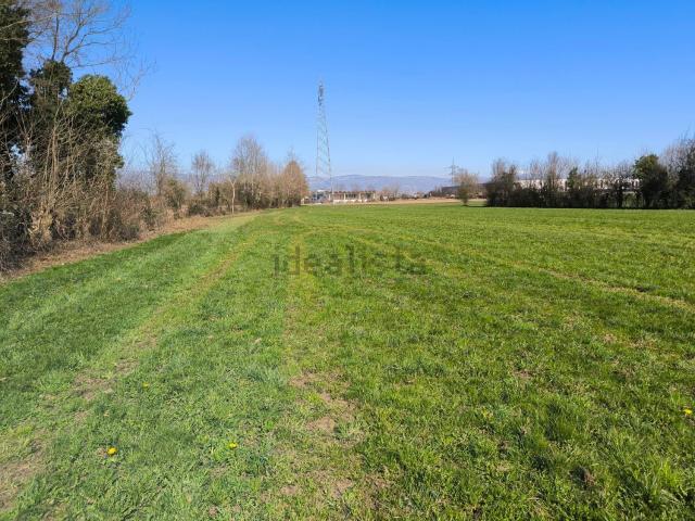 Terreno in vendita a Montecchio Precalcino, Veneto