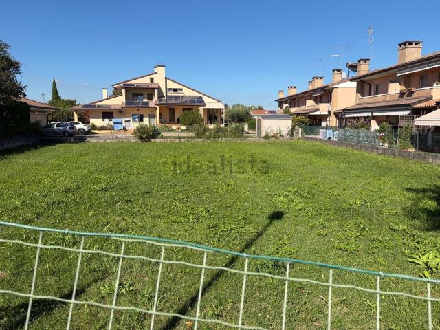 Terreno in vendita a Villa Vicentina / Vile Visintine, Fiumicello Villa Vicentina / Flumisel Vile Visintine
