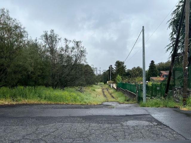 Terreno in vendita a Nicolosi, Sicilia