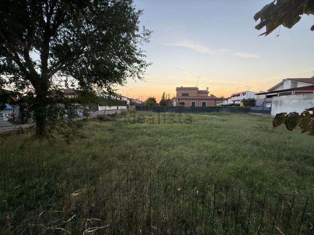 Terreno in vendita a Ferrara, Reggio Emilia