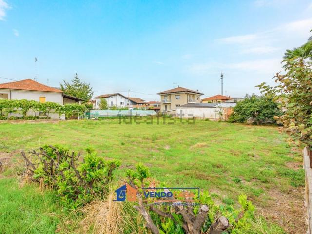 Terreno in vendita a Fossano, Cuneo