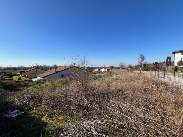 Terreno in vendita a Moruzzo, Friuli-Venezia Giulia
