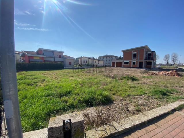 Terreno in vendita a Alte Ceccato, Montecchio Maggiore