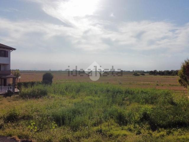 Terreno in vendita a Terra di Mezzo, Re