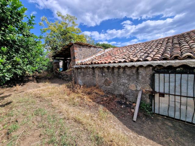 Terreno in vendita a Giarre, Sicilia