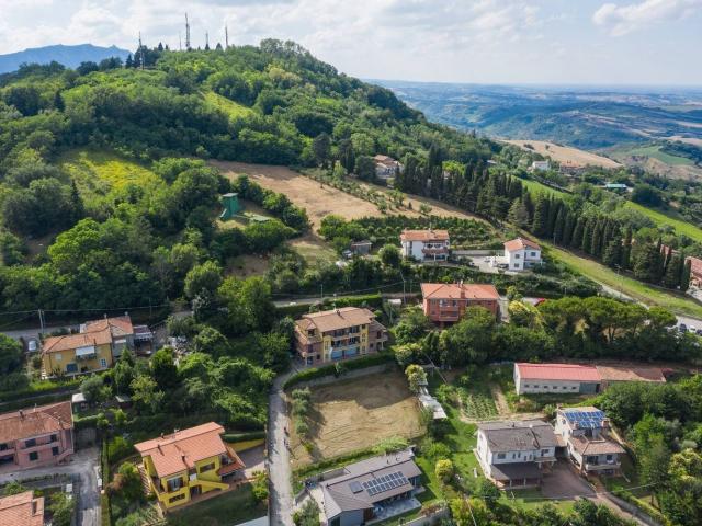 Terreno in vendita a Montescudo-Monte Colombo, Montescudo