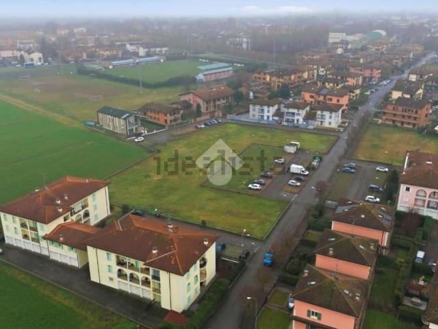 Terreno in vendita a Terra di Mezzo, Re