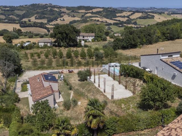 Terreno in vendita a Marche, Ancona