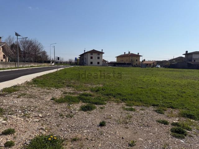 Terreno in vendita a Mereto Di Tomba, Friuli-Venezia Giulia