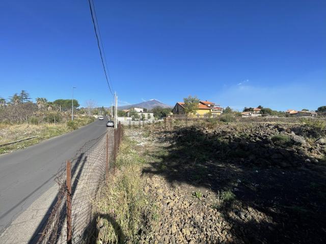 Terreno in vendita a Pedara, Sicilia