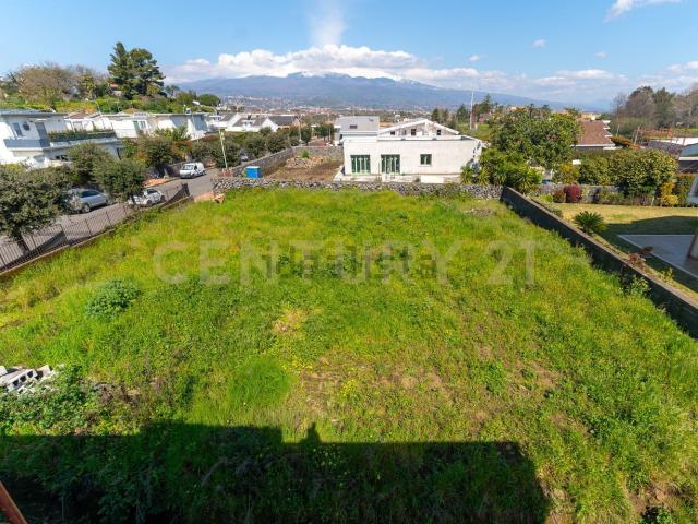 Terreno in vendita a Valverde, Sicilia
