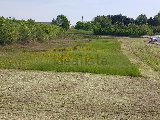 Terreno in vendita a Varano De' Melegari, Reggio Emilia
