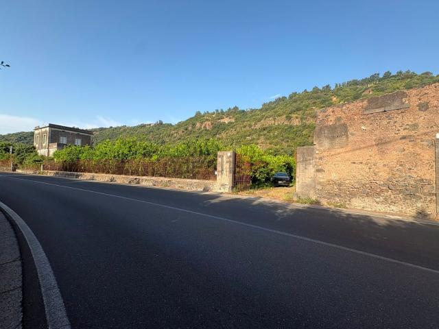 Terreno in vendita a Acireale, Sicilia