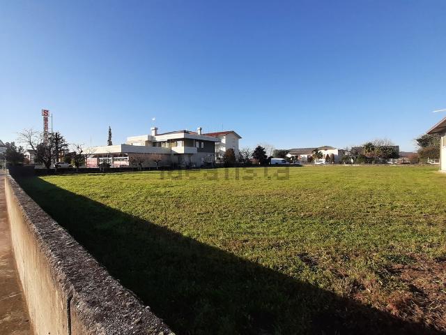Terreno in vendita a Sant'Andràt del Judrio / Sant Andrât dal Judri, Corno di Rosazzo / Cuar di Rosacis