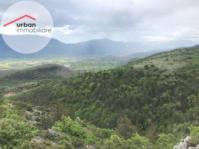 Terreno in vendita a Carapelle Calvisio, Abruzzo