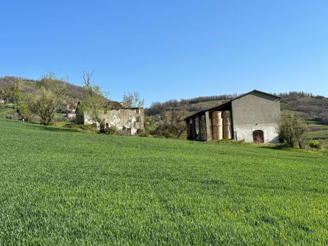 Terreno in vendita a Fra I Luoghi, Bettola