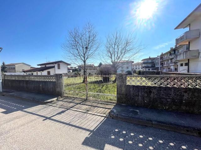Terreno in vendita a Povoletto, Friuli-Venezia Giulia