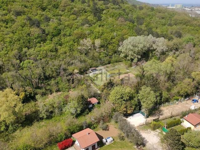 Terreno in vendita a Riostorto, Muggiò