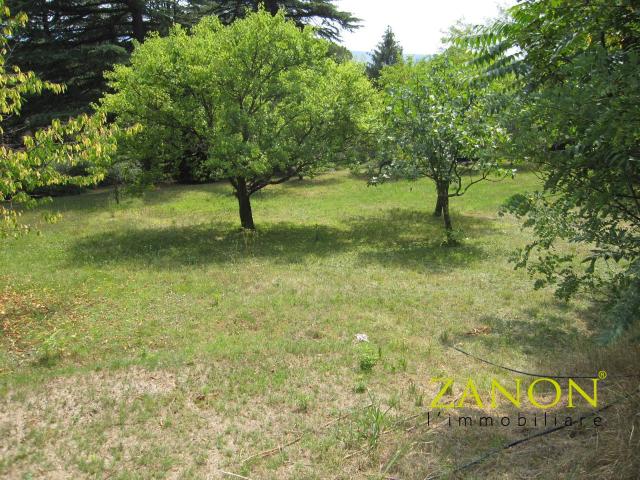 Terreno in vendita a Lucinico / Ločnik / Luzinìs, Gorizia