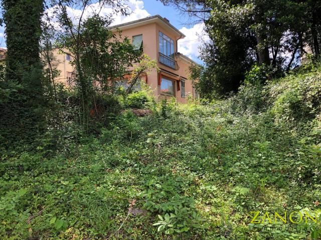 Terreno in vendita a Montesanto / Svetogorska četrt, Gorizia