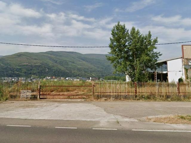 Terreno en venta en O Barco de Valdeorras, Valdeorras