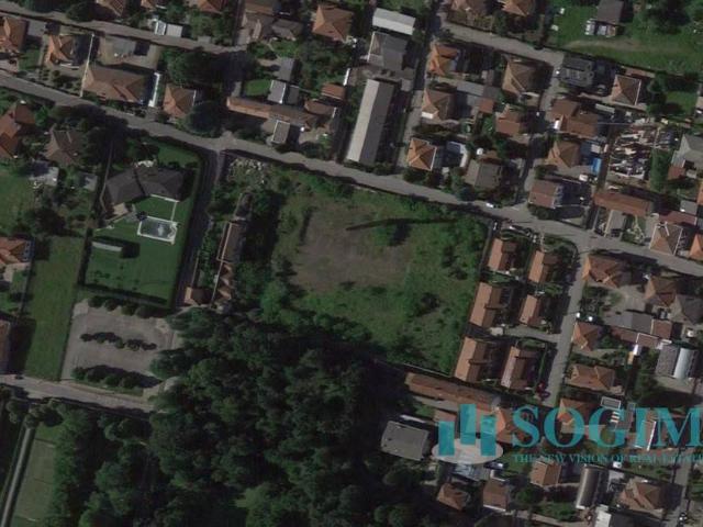 Terreno in vendita a Lonate Pozzolo, Lombardia
