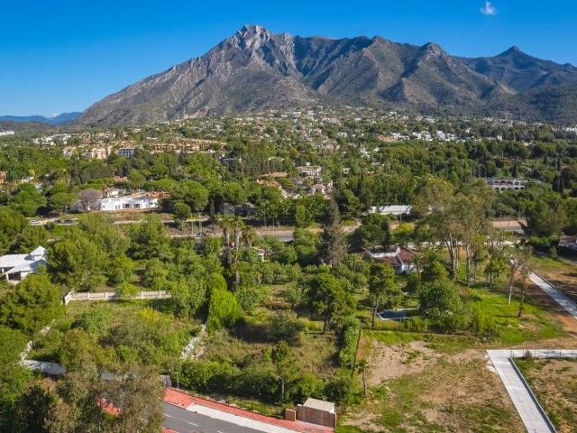 Terreno en venta en La Carolina, Costa del Sol Occidental