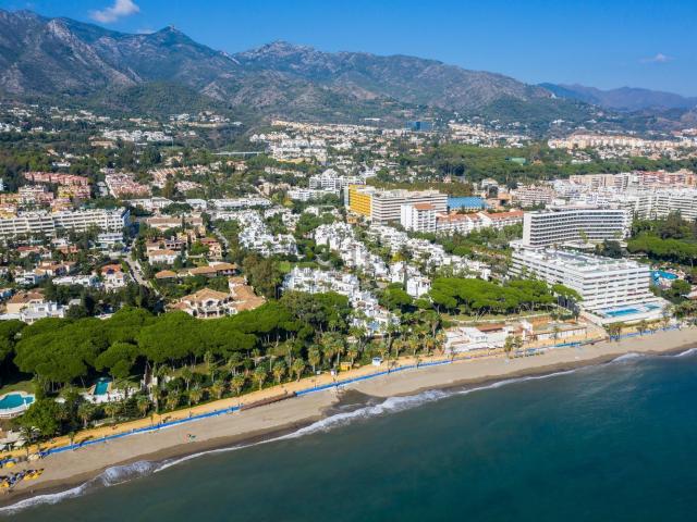 Terreno en venta en La Carolina, Costa del Sol Occidental