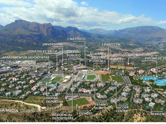 Terreno en venta en La Nucia, Valencia