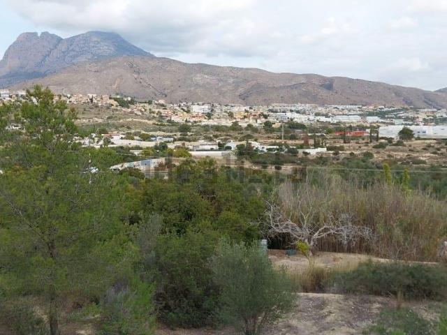 Terreno en venta en la Marina Baixa, Valencia