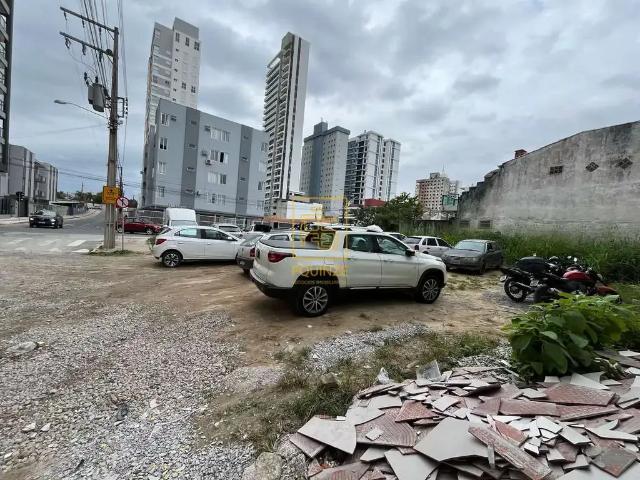 Terreno venda em Piçarras, Centro Terreno venda em Piçarras, Centro