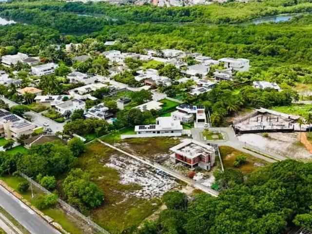 Terreno venda em Região Geográfica Imediata de Salvador, Região Metropolitana de Salvador