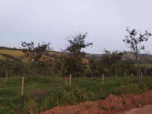 Terreno venda em Crucilândia, Região Geográfica Intermediária de Divinópolis